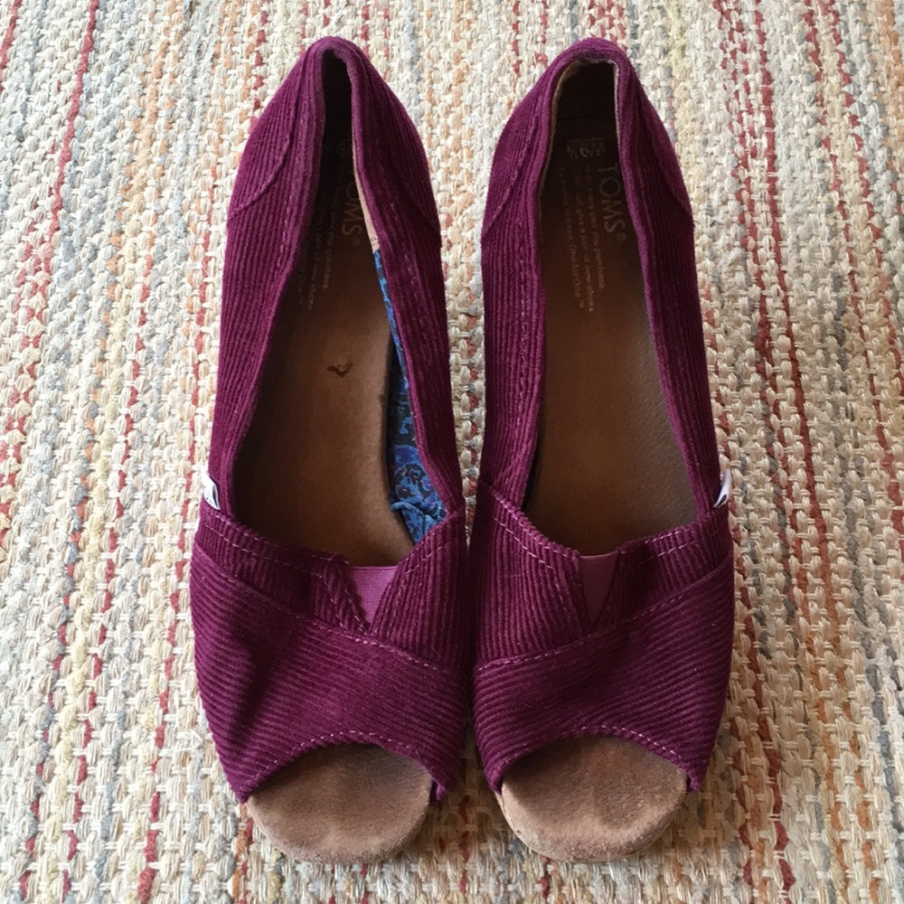 TOMS wedge open-toed women’s size 9.5